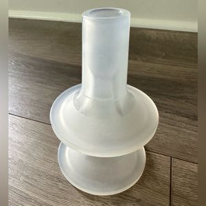 Lacteck silicone pumping flanges